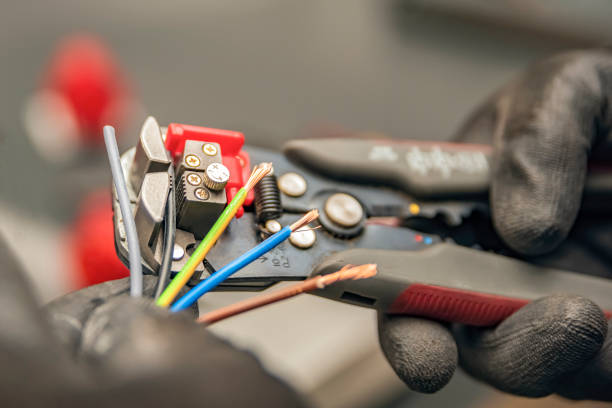 Best Local Electrician Companies  in Hickory, NC